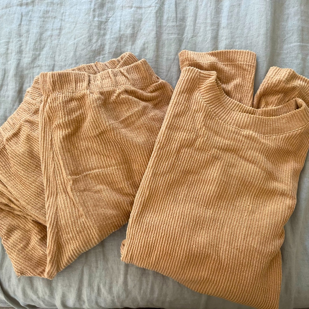 Ribbed organic cotton Reformation lounge set